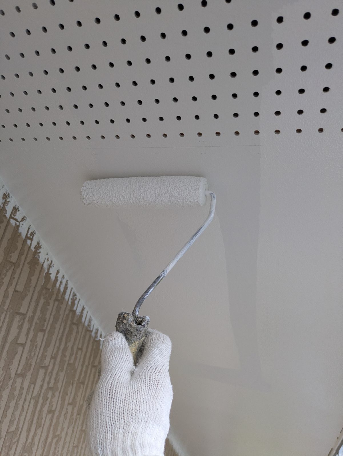 軒天　塗装　上塗り