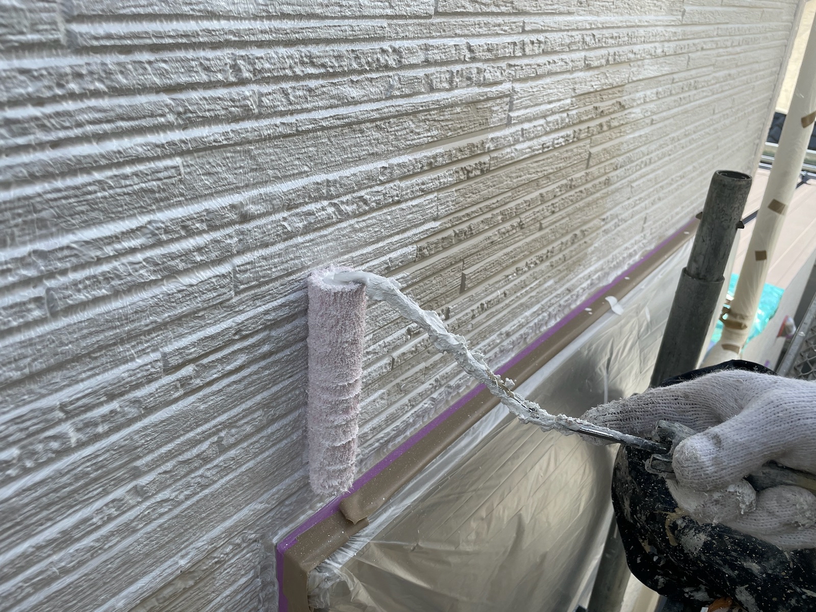 新発田市　外壁塗装　下塗り