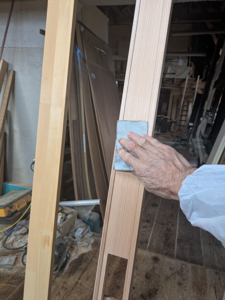 新発田市　内装塗装　建具塗装
下地処理
